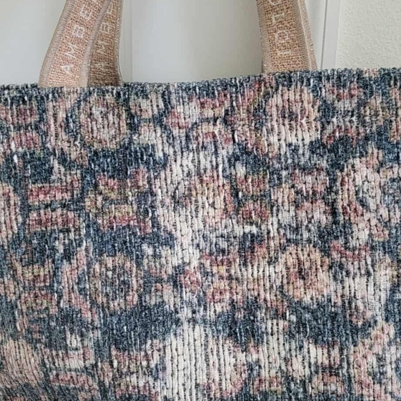 Amber Lewis And Loloi Pink and Blue Tote Bag with Contemporary Design - Picture 5 of 9